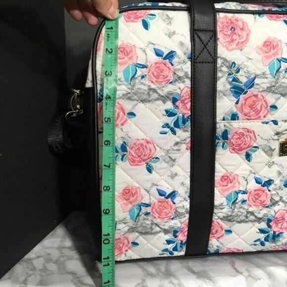 NWT BETSEY JOHNSON FLORAL QUILTED WEEKENDER BAG COTTAGECORE TRAVEL VACATION‎ - Picture 11 of 13